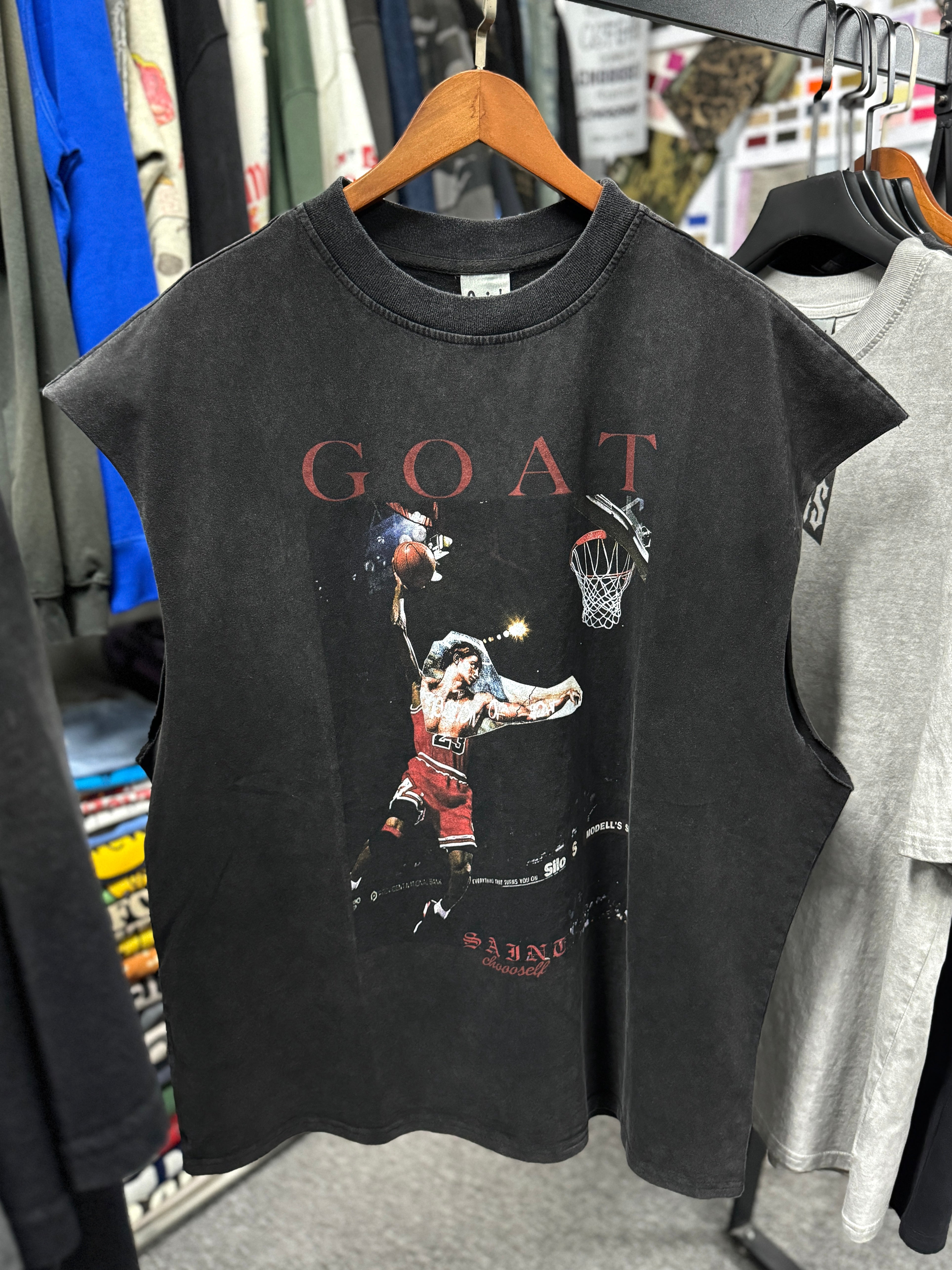 GOAT GRAPHIC MUSCLE TEE- washed black