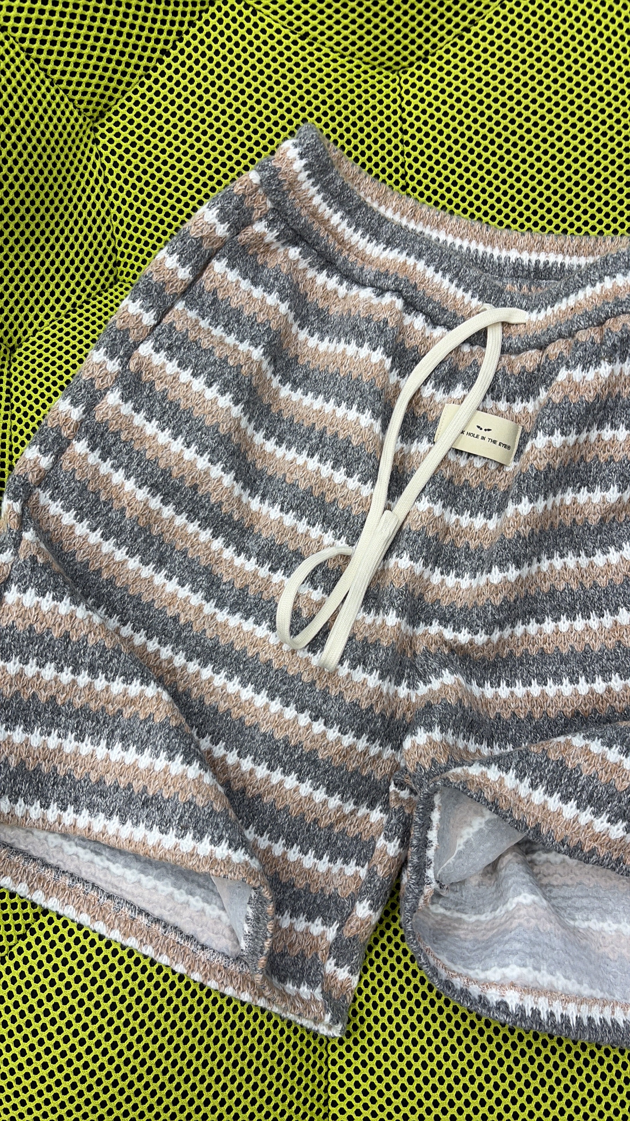 BHITE GWB STRIPED WOVEN SHORTS