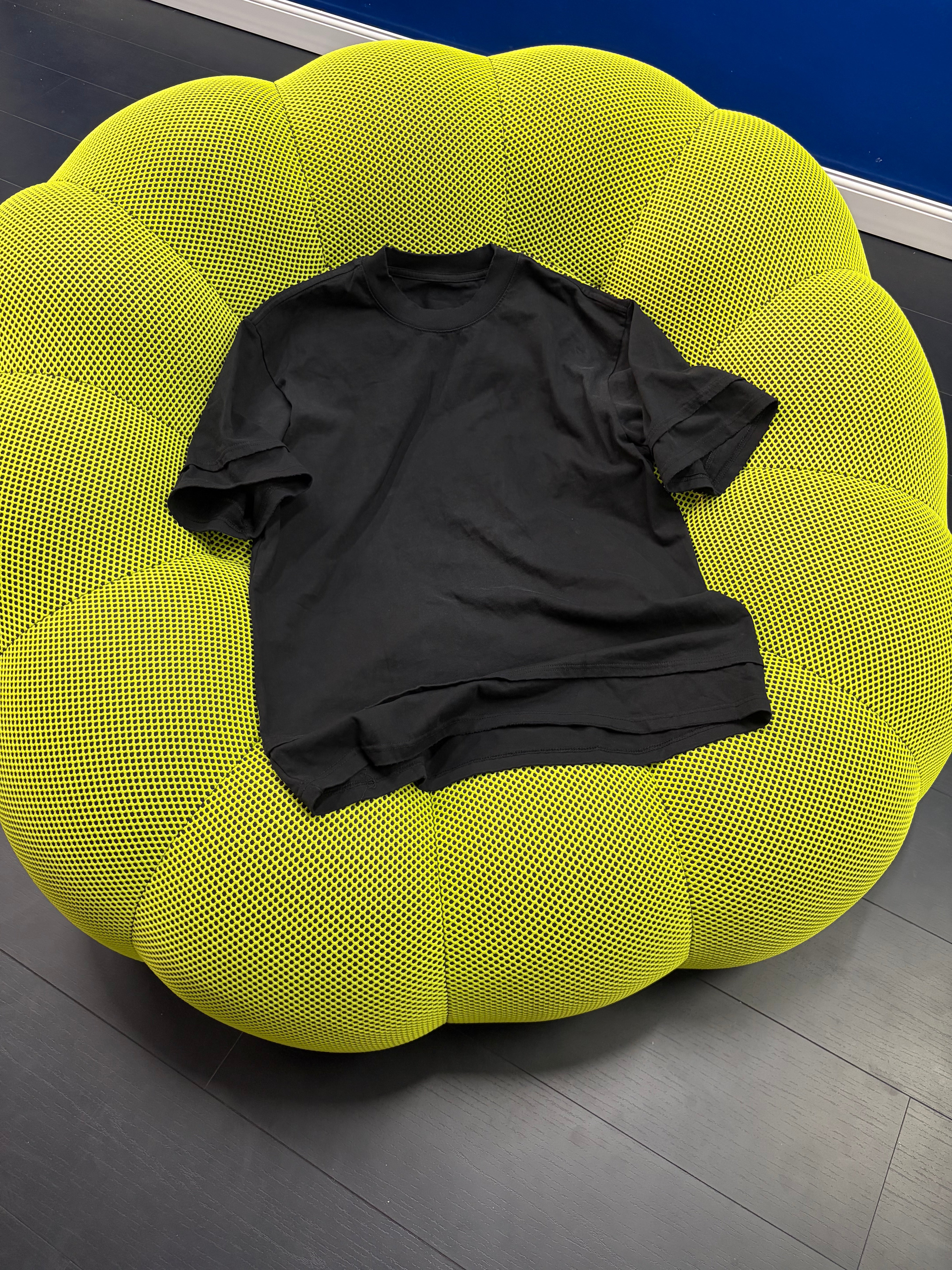 NTH PLAIN BLACK RN TEE