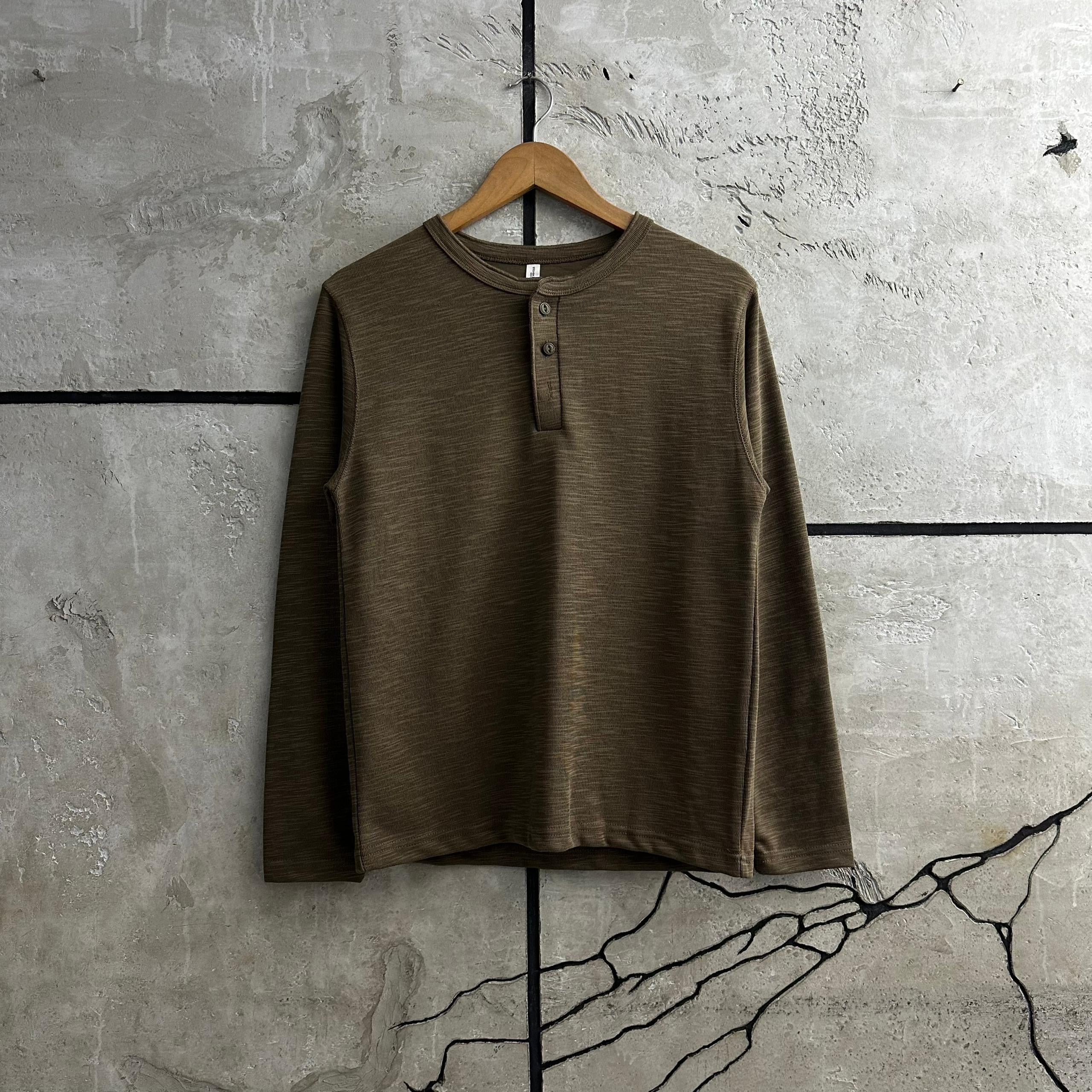 STV BUTTON LS TEE