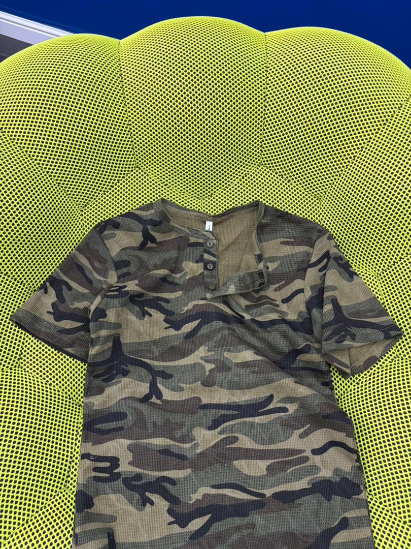 STV BUTTON SS TEE