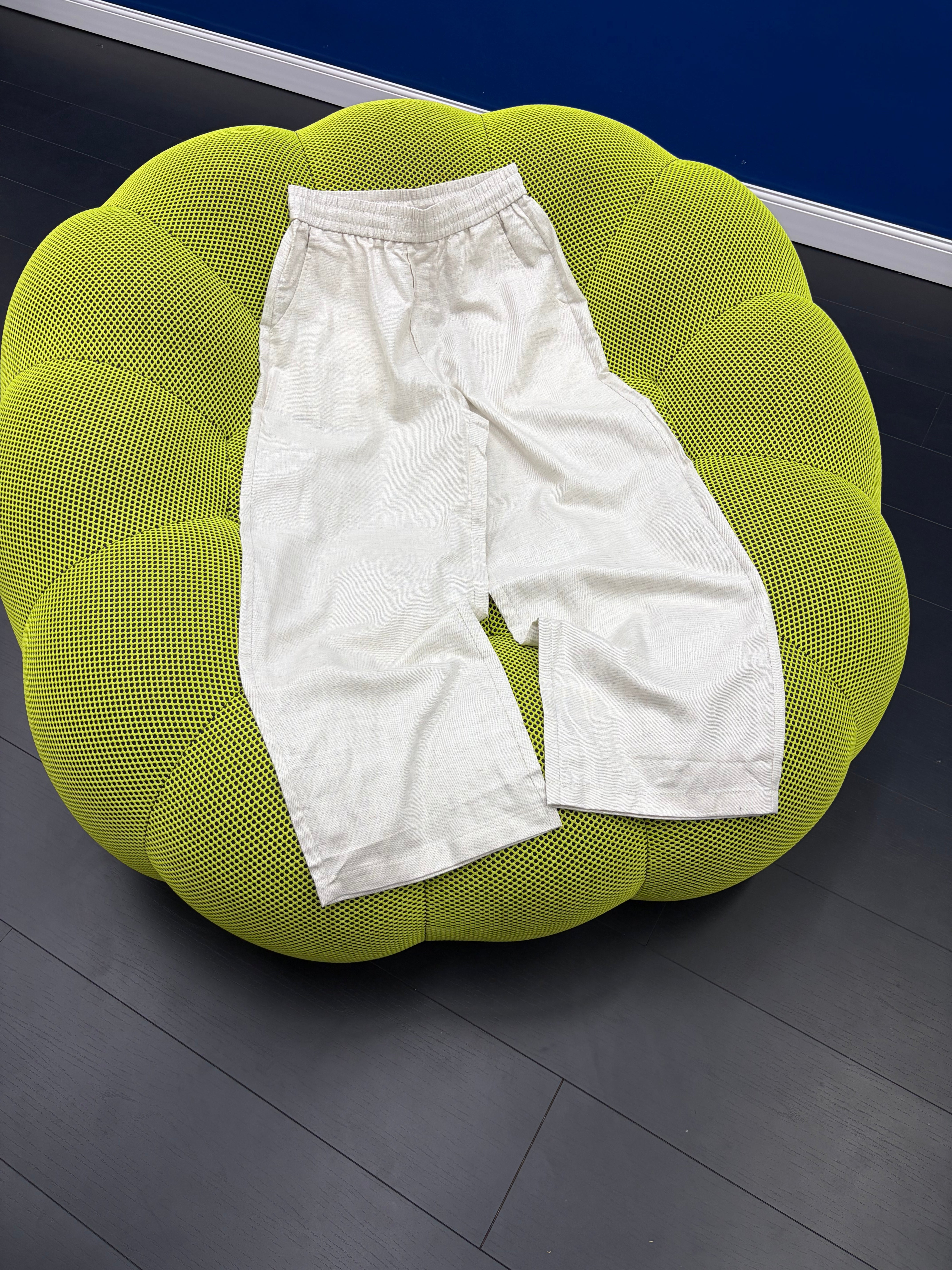 CE. PLAIN BEIGE LINEN PANTS
