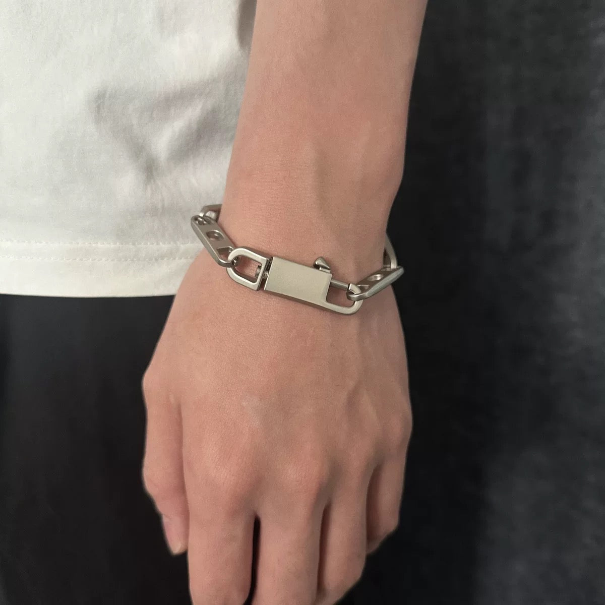INDUSTRIAL EDGE CHAIN BRACELET
