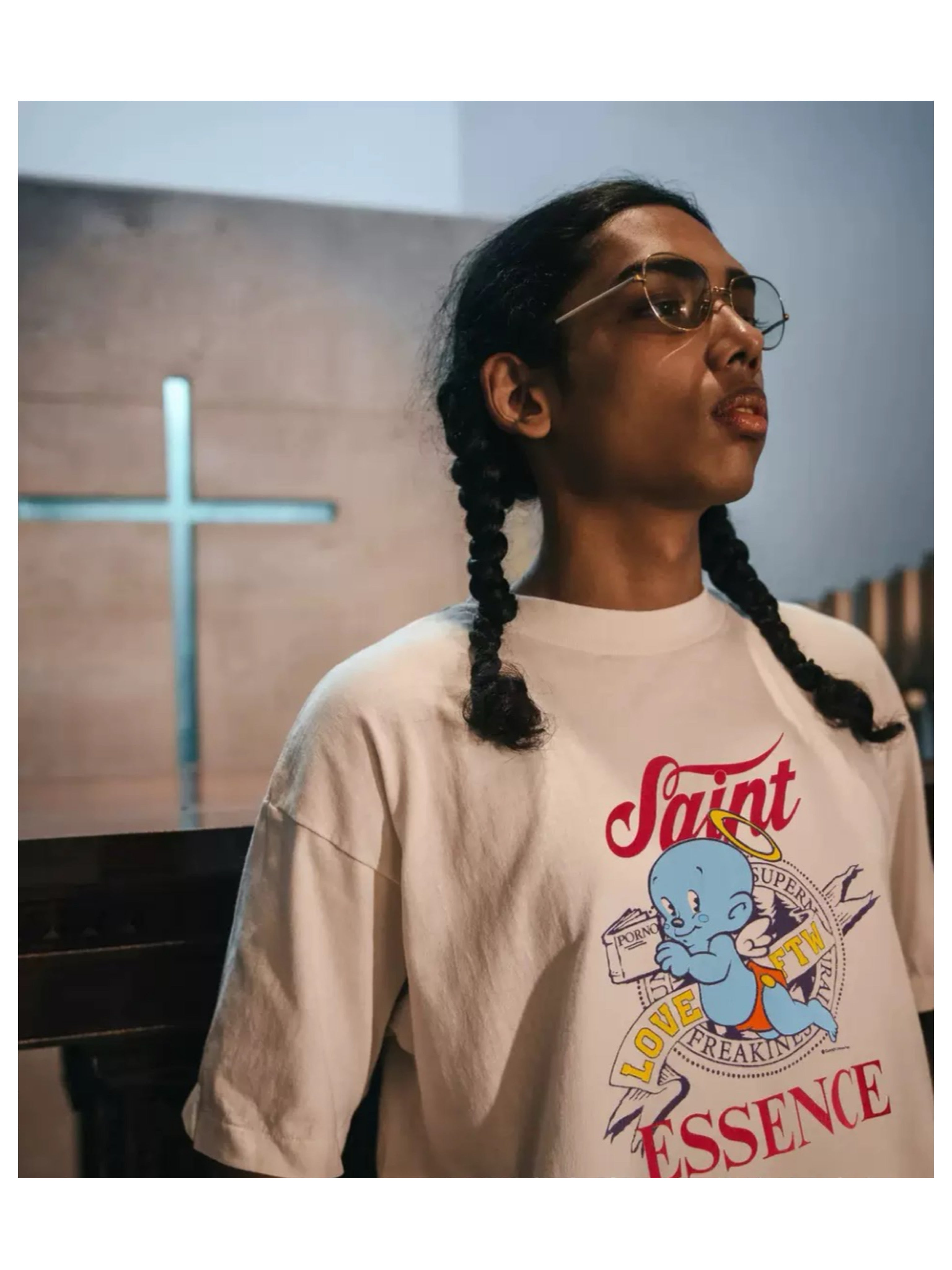 SAINT ESSENCE TEE