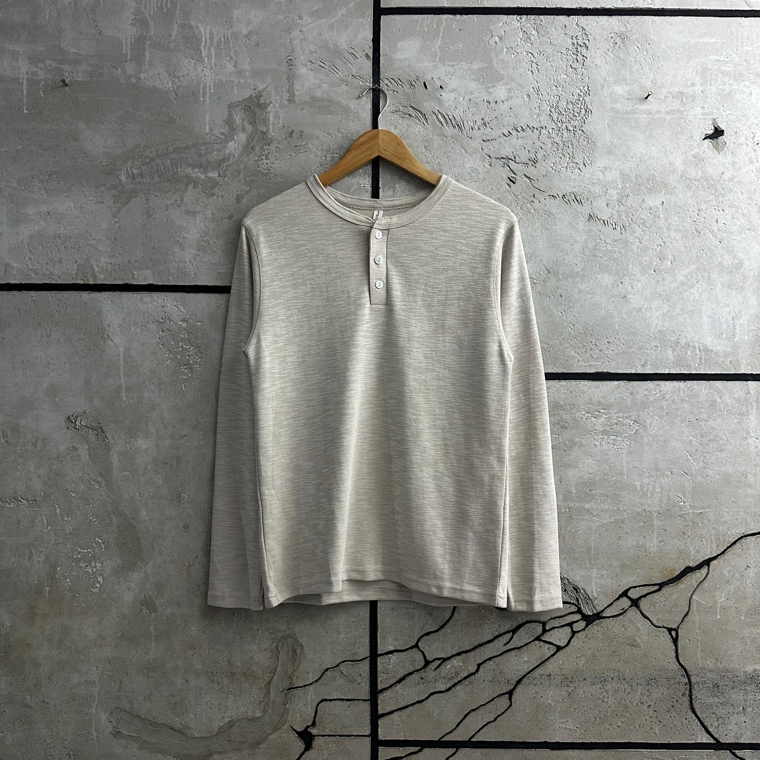 STV BUTTON LS TEE