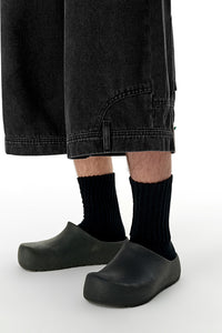 POCKET DOWN BLACK SHORTS
