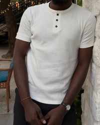 SHORTSLEEVE HENLEY TEE