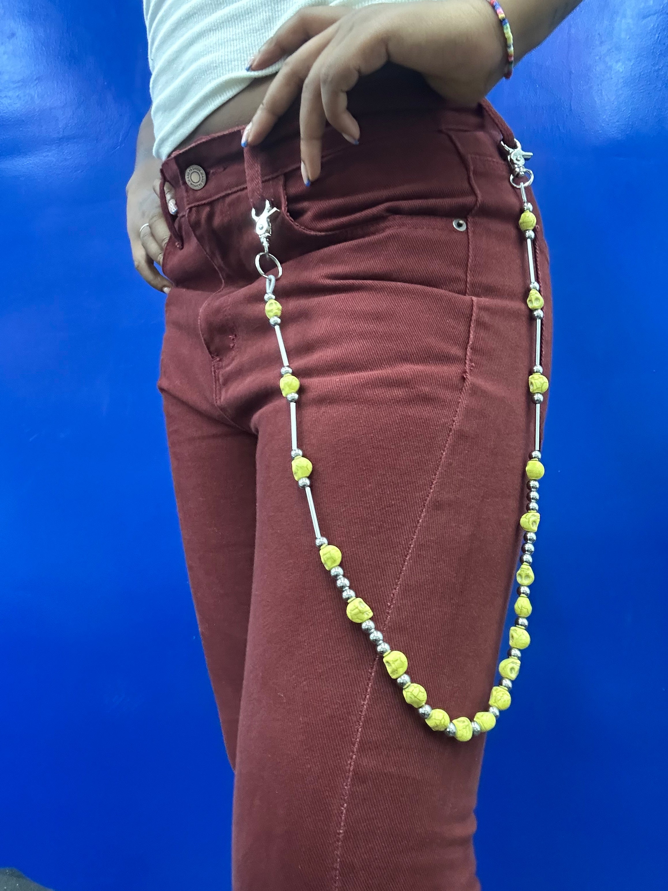 KEYCHAIN YELLOW SKULL BEADS
