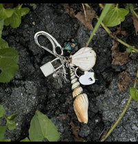 SEA BREEZE CHARM KEYCHAIN