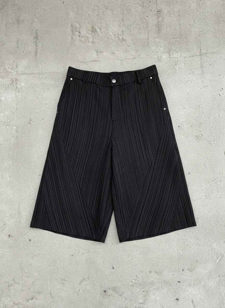 OVERSIZED 3/4 SHORTS