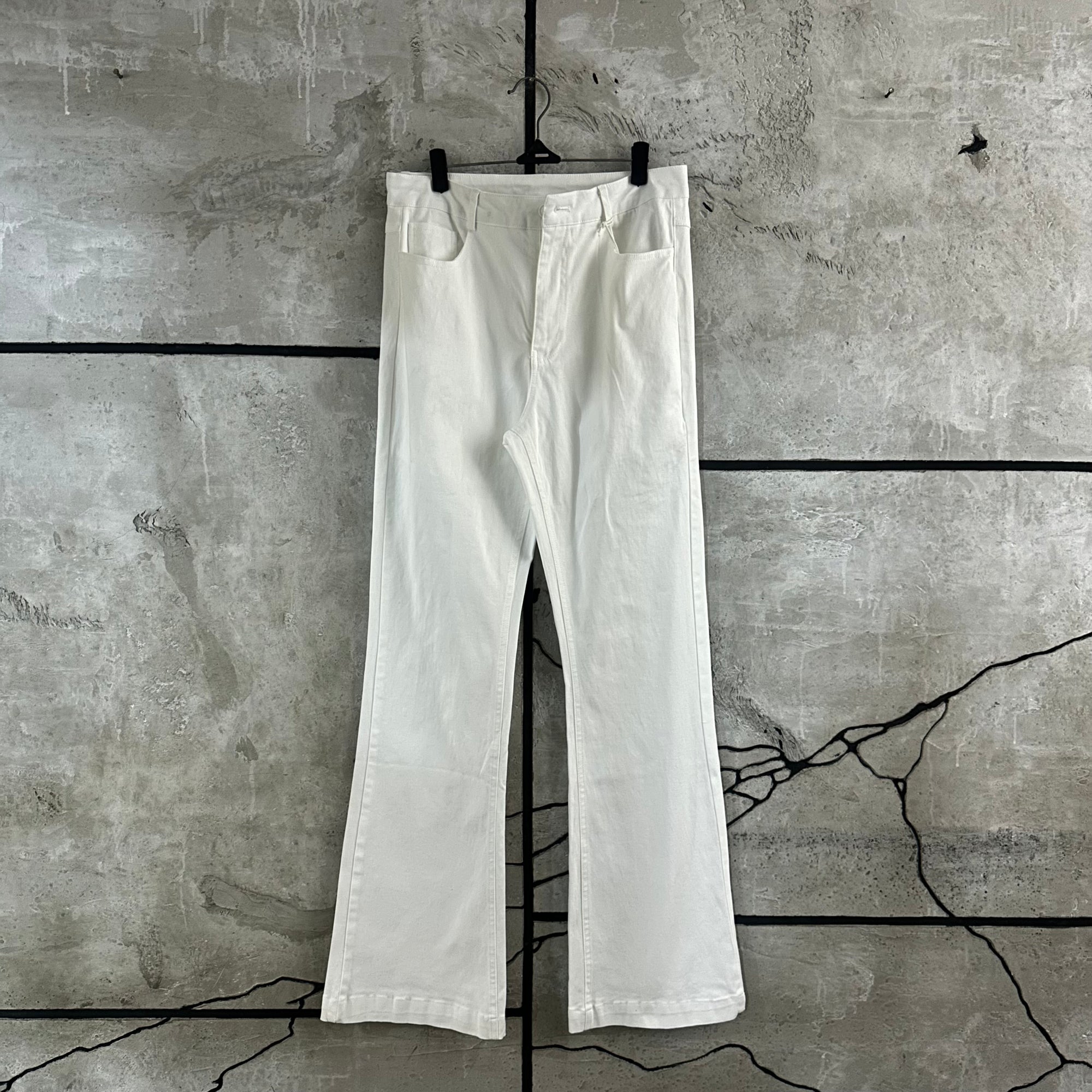 Oversized flare jeans