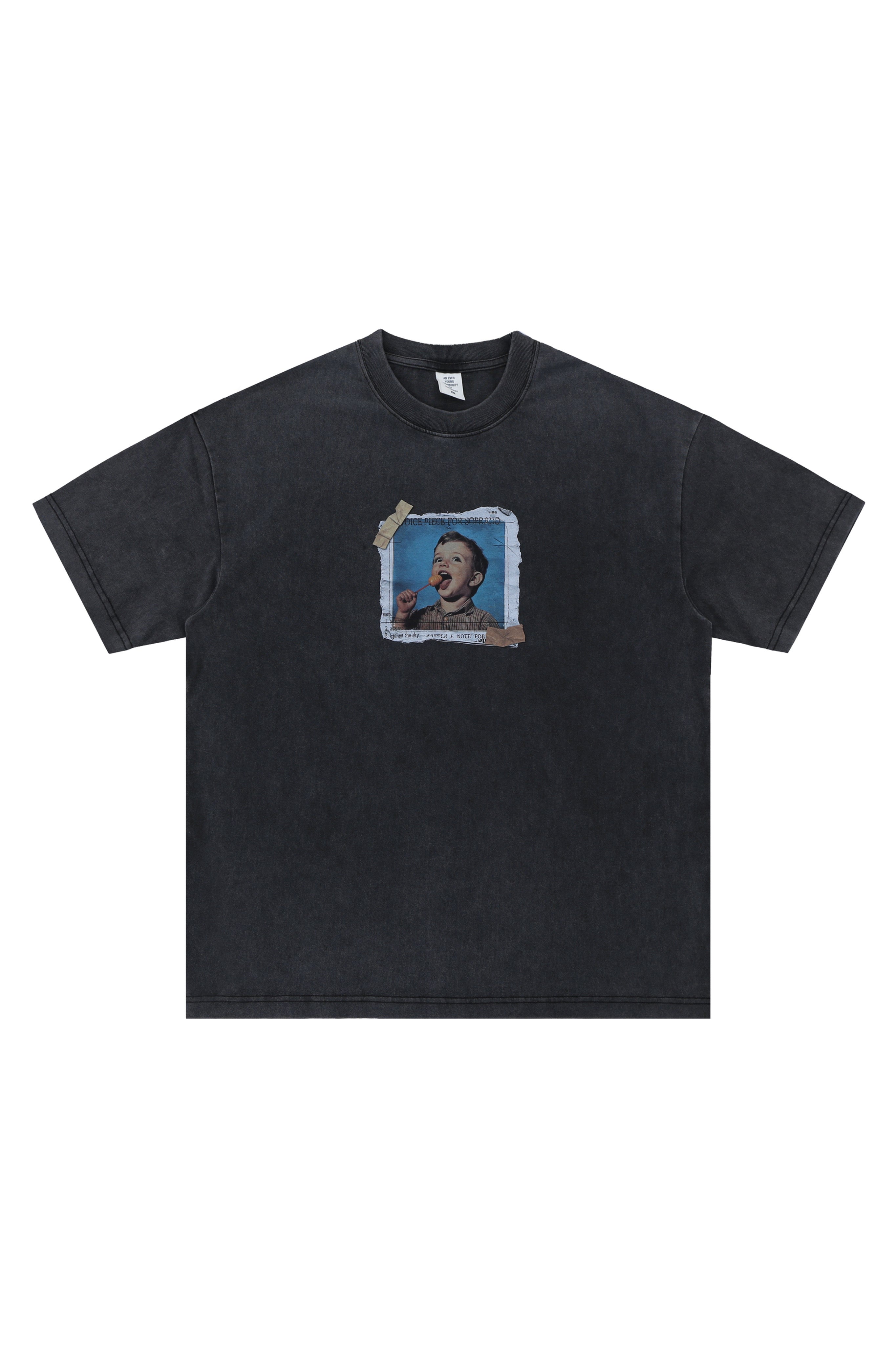Small vintage style print tee