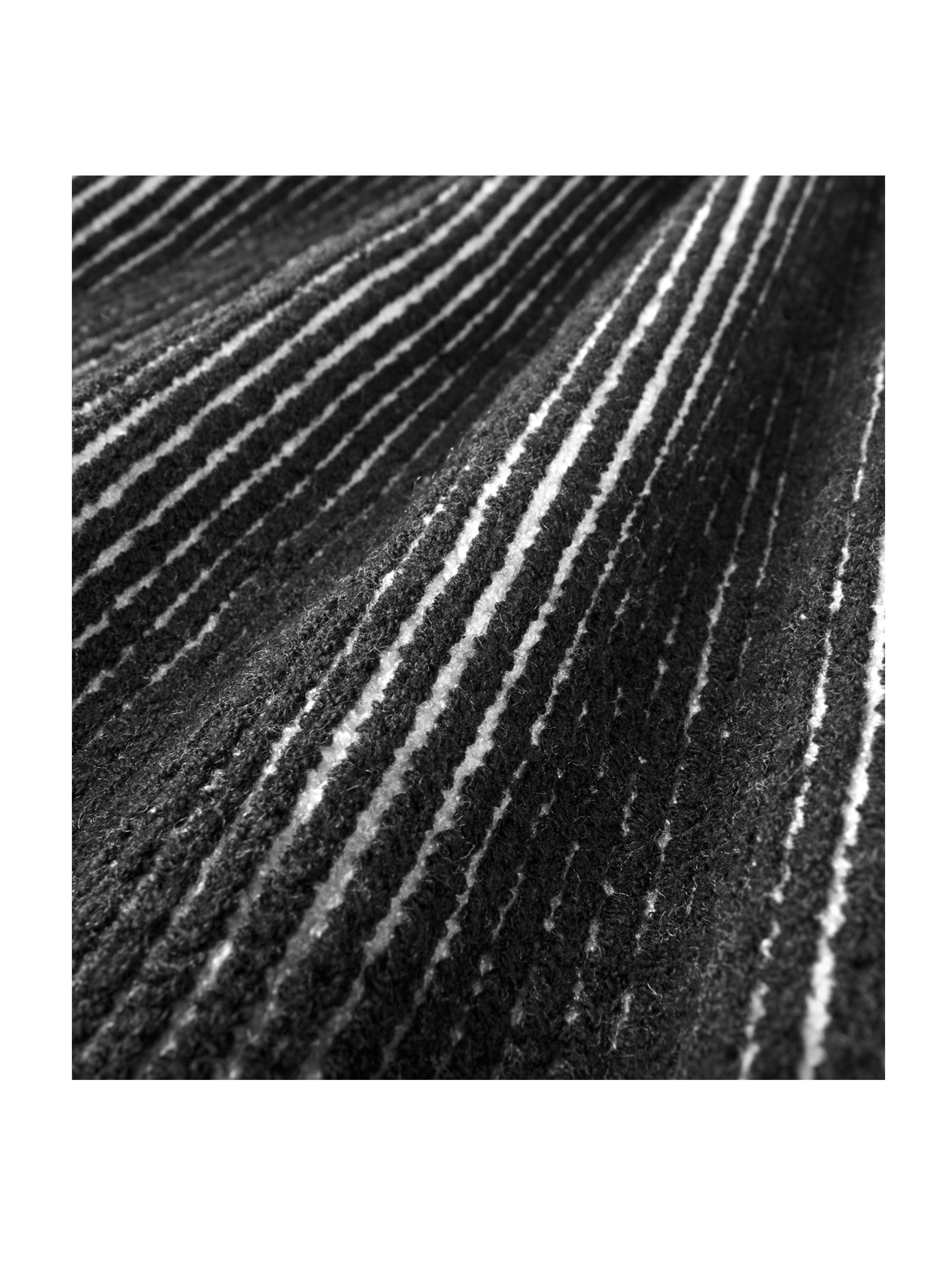 SILVERSTRIPE SWEATSHIRT