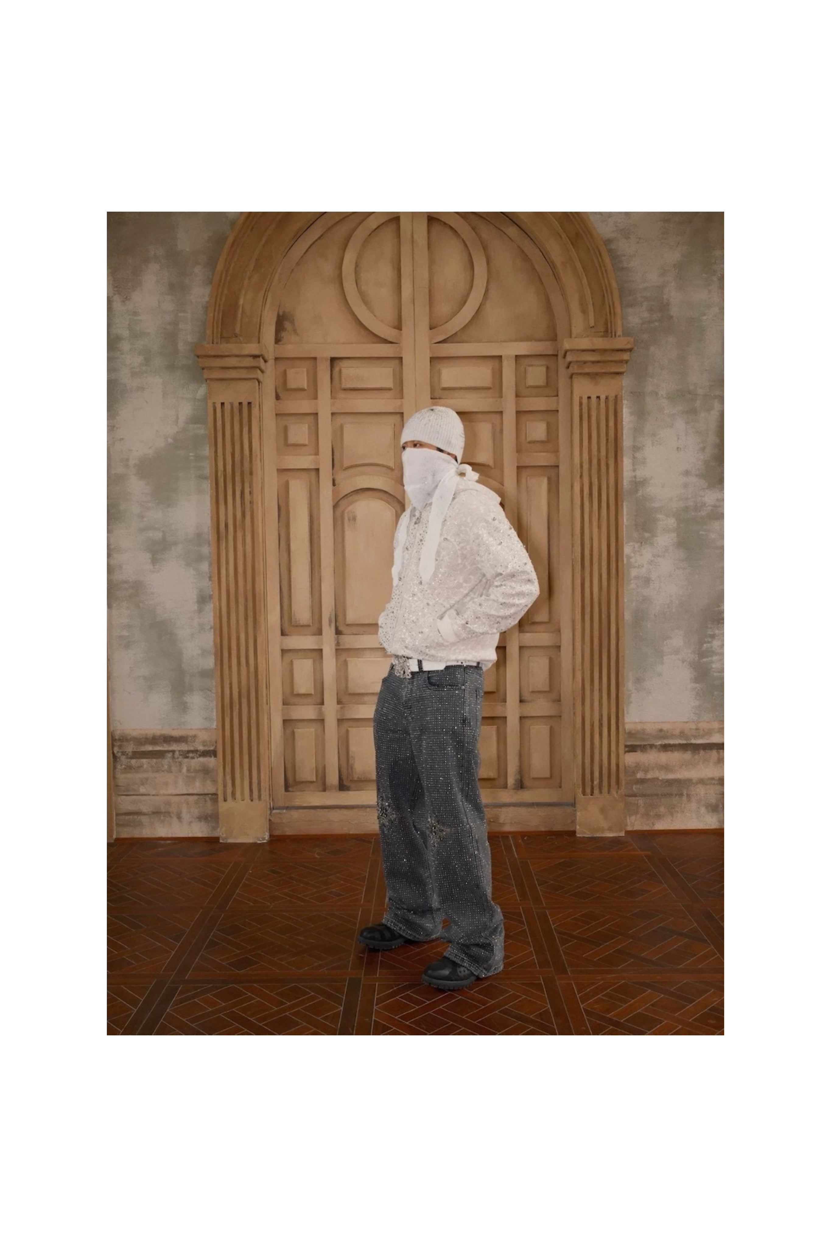 COMET CUTS STONED BLACK JEANS