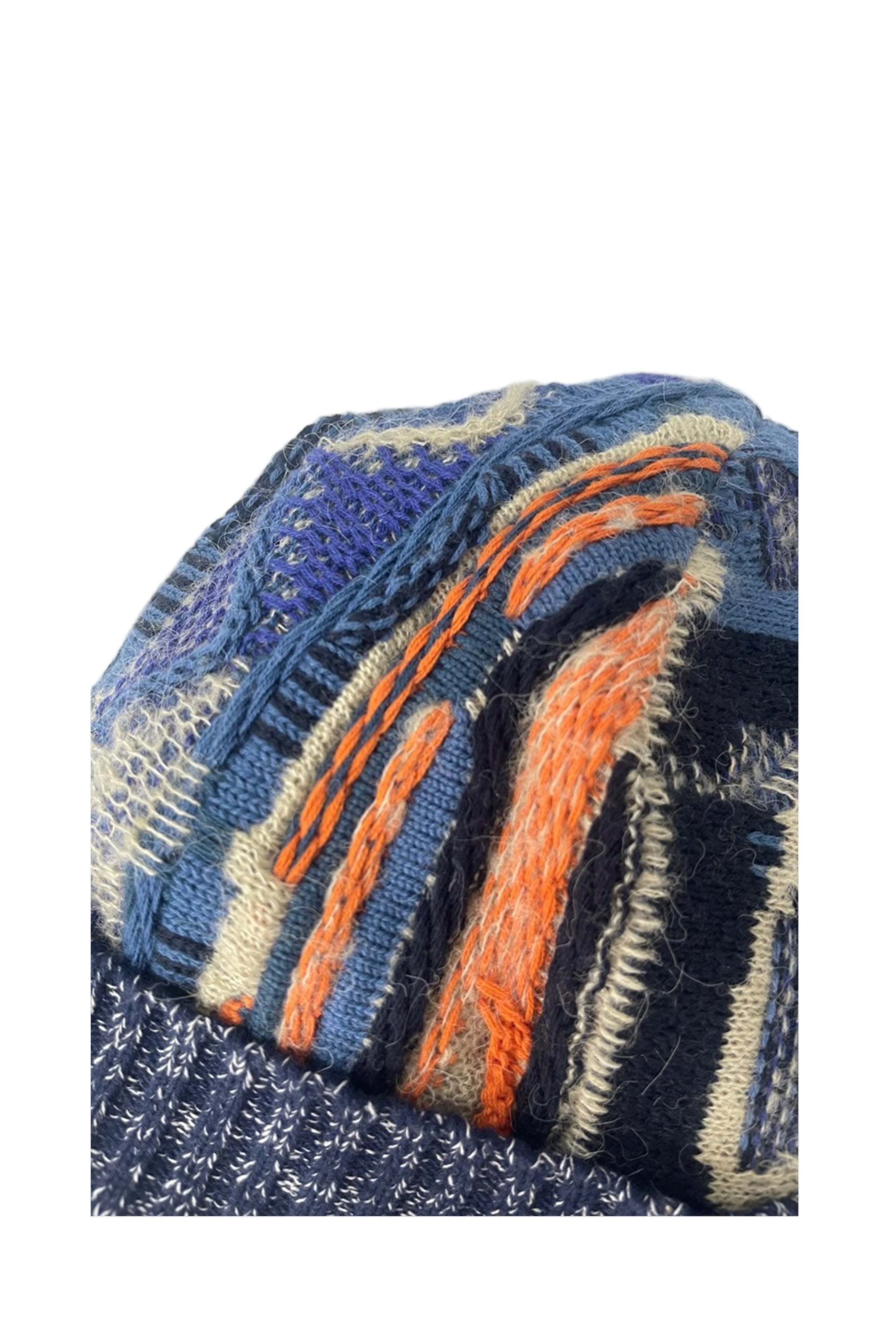 KNITTED BEANIE
