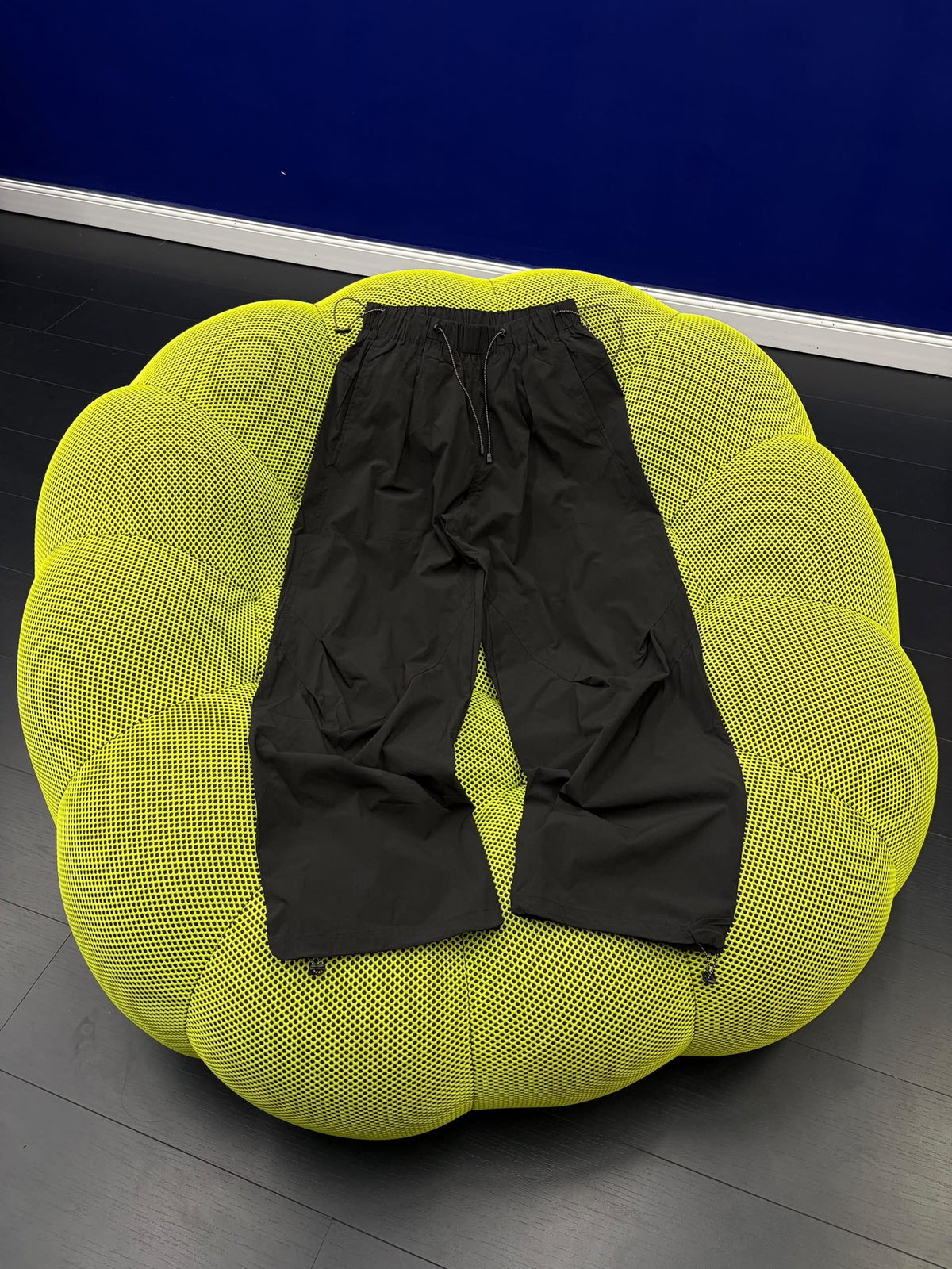 ECHO BLACK NYLON TRACKPANTS